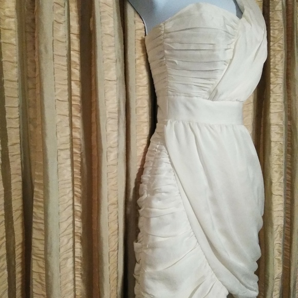 Size 4 H&M Collection One-Shoulder White Dress - Picture 3 of 6